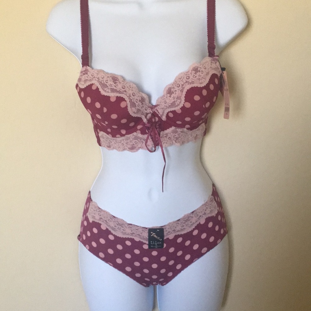 Bra and panty set